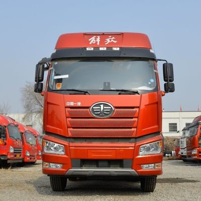 Opzione di personalizzazione Jh6 Heavy Duty 420HP Traktor Truck con sedile a sospensione pneumatica