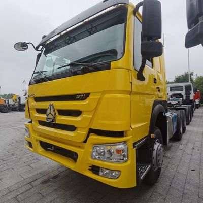 Testa di trattore usata con serbatoio di carburante da 600L per il rimorchiamento di semirimorchi dimensioni del pacchetto personalizzate