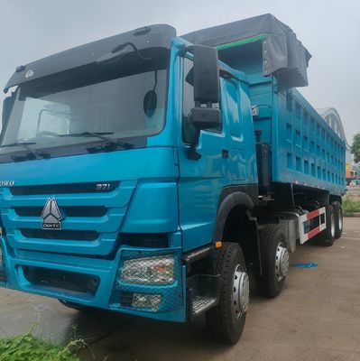8X4 HOWO Truck di scarico per tutti i terreni con capacità del motore&gt; 8L e caratteristiche di sicurezza migliorate