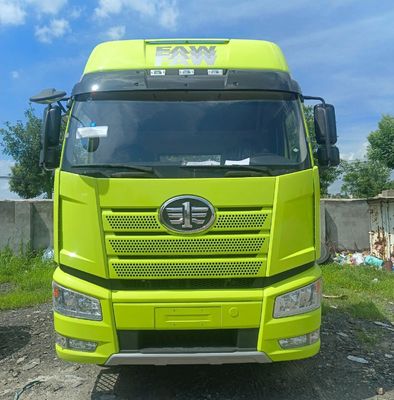 6 mesi Diesel 6X4 Traktor Truck J6p420HP con serbatoio di carburante da 400L Euro 5 Standard di emissioni
