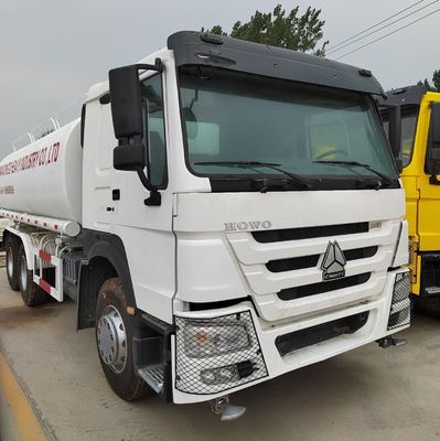 Trasporto HOWO Camionetto di consegna dell'acqua con carburante diesel e scatola di carico in acciaio al carbonio