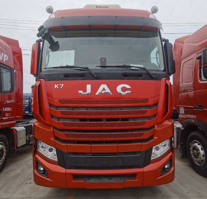 Richiesta personalizzata Efficiente camion commerciale JAC 6X4 per trainare rimorchi