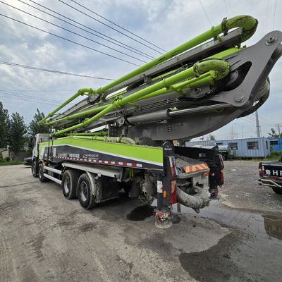 Pneumatici e camion pompaggio rinnovati per telaio sinotruk bianco in stile di sollevamento anteriore
