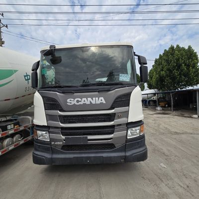 Chassis Sinotruk Parti di apparecchiature pesanti Pneumatici e richieste personalizzate con sterzo