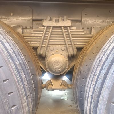 21-30 t Capacità di carico Camione da scarico pesante HOWO con pneumatici e sistema elettrico