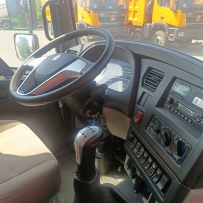 Camionetto diesel Sinotruk 6X4 con pneumatici certificati ISO e sterzo idraulico