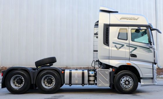 Veicolo da traino pesante 6x4 con sedile a sospensione a aria e sterzo idraulico