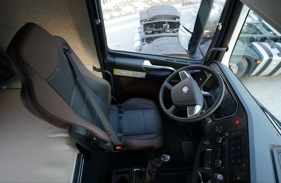 Veicolo da traino pesante 6x4 con sedile a sospensione a aria e sterzo idraulico