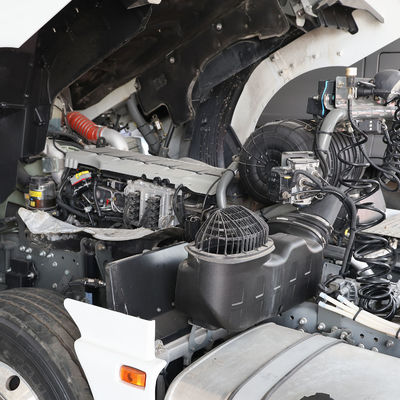 6 mesi Servizio post-vendita Trattore a GNC da 480 CV con sedile a sospensione a aria 1000L serbatoio del carburante