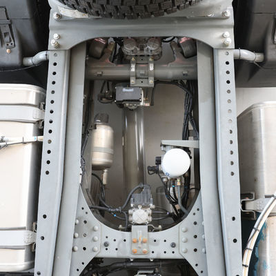 6 mesi Servizio post-vendita Trattore a GNC da 480 CV con sedile a sospensione a aria 1000L serbatoio del carburante