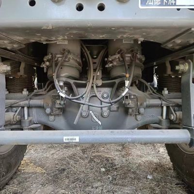Chassis del camion da scarico Sinotruk Materiale della scatola di carico in acciaio al carbonio e standard di emissioni Euro 3