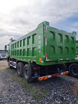 Chassis del camion da scarico Sinotruk dotato di condizionatore d'aria con potente motore diesel