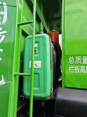 Chassis del camion da scarico Sinotruk dotato di condizionatore d'aria con potente motore diesel