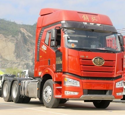 Sinotruk HOWO 450HP 6X4 Tractor Head Tractor Truck in Sudafrica