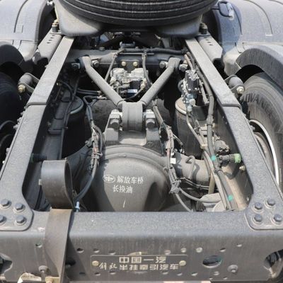Sinotruk HOWO 450HP 6X4 Tractor Head Tractor Truck in Sudafrica