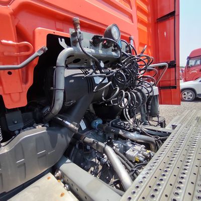 Sinotruk Used Second Hand HOWO Trasporto Cargo Truck CNG pesante 6X4 Truck trattore