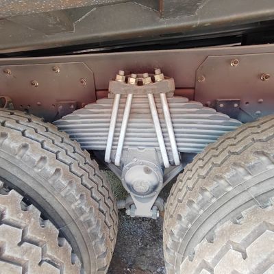 8.54m*2.55m*3.45m Dimensione del pneumatico Sinotruck Camion pesante per il trasporto