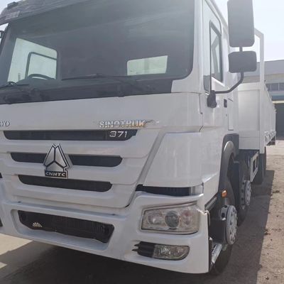Durable HOWO 371 Dump Truck per la costruzione 6.8x2.5x3.8m Garanzia di rimborso di 30 giorni