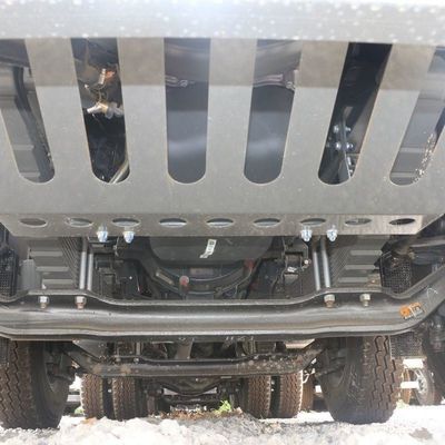 Camion FAW 8X4 con pneumatici e servosterzo idraulico