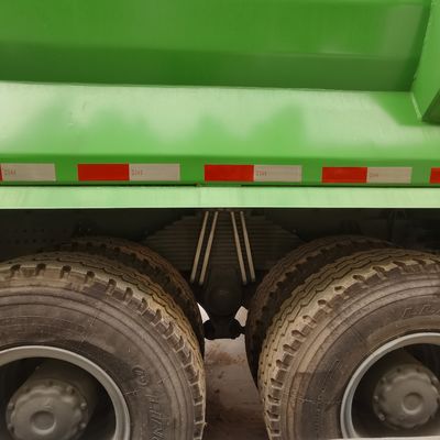 Camioneria della spazzatura azionata con telaio Sinotruk Shacman e cabina dell'aria condizionata