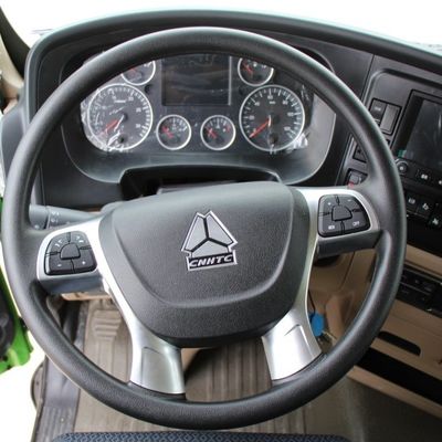 Camioneria della spazzatura azionata con telaio Sinotruk Shacman e cabina dell'aria condizionata