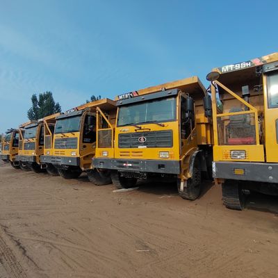 Dispositivo di scarico pesante a trasmissione manuale su telaio Sinotruk con sterzo azionato