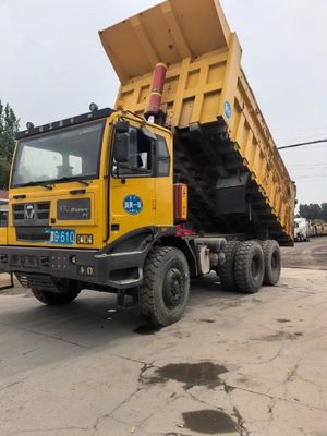 Dispositivo di scarico pesante a trasmissione manuale su telaio Sinotruk con sterzo azionato