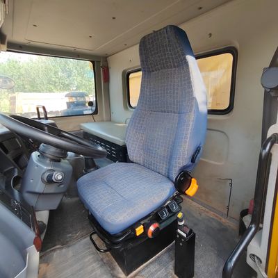 Dispositivo di scarico pesante a trasmissione manuale su telaio Sinotruk con sterzo azionato