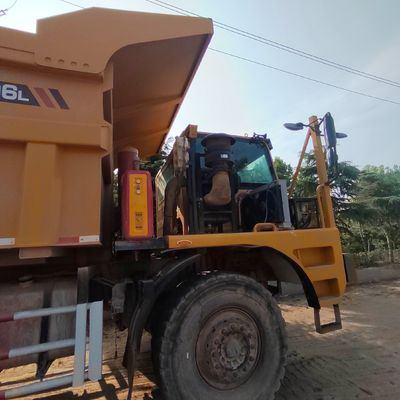 Camion-trattore da carico da 351-450 CV con telaio Sinotruk e sterzo idraulico