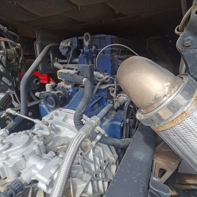 Chassis a scarico con sistema di sterzo idraulico azionato e capacità motore 4-6L