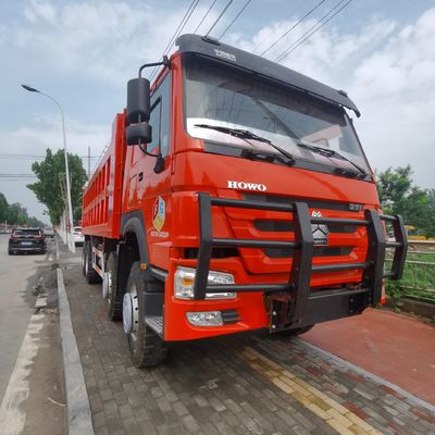 Sinotruk Chassis 6X4 Dump Truck con pneumatici e sterzo idraulico 351-450 hp