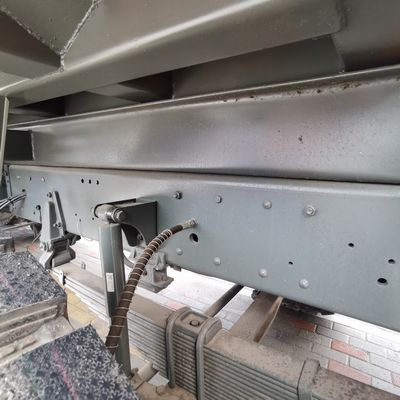 Sinotruk Chassis 6X4 Dump Truck con pneumatici e sterzo idraulico 351-450 hp