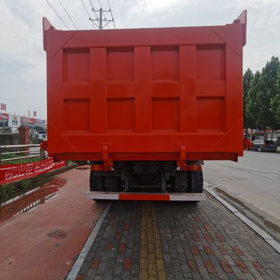 Sinotruk Chassis 6X4 Dump Truck con pneumatici e sterzo idraulico 351-450 hp