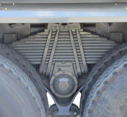 Euro6 Standard di emissioni 6X4 camion spazzatura Haowo per progetti di costruzione pesanti