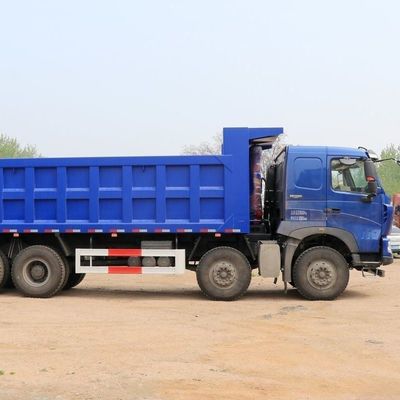 Motore di trattore Sinotruk HOWO T7h con sedile a sospensione pneumatica da 440 CV e serbatoio di carburante da 1000 l