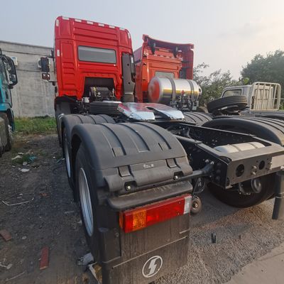 440 HP Shacma Heavy Duty Tractor Truck per trainare semirimorchio in acciaio al carbonio
