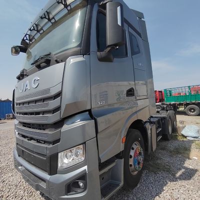 JAC 540 Camion pesante 560 CV 6X4 trattore con sedile a sospensione pneumatica e sterzo idraulico