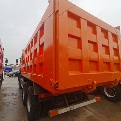 Sinotruck per il trasporto industriale 6X4 camion da scarico pesante con capacità di carico 30 t