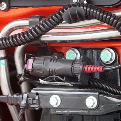 Semi-remolante di traino 6X4 camion Shacman pesante con serbatoio e sedili da 1000 litri ≤5