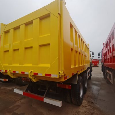 6X4 Off-Road Dump Truck Sinotruck Heavy Duty Hauler Truck con scatola di carico in acciaio al carbonio