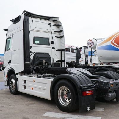Camion-trattore a serbatoio di carburante da 600L con sedile del conducente a sospensione a aria e cilindrata del motore &gt; 8L