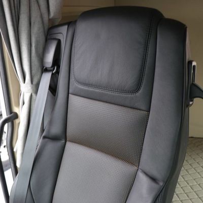 Camion-trattore a serbatoio di carburante da 600L con sedile del conducente a sospensione a aria e cilindrata del motore &gt; 8L