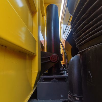 Casella di carico in acciaio al carbonio Sinotruck Tipper Truck 6X4 per il trasporto industriale pesante