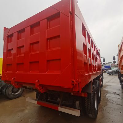 Trasporti industriali Sinotruck 6X4 Tipper Truck con capacità di carico di 30 t e pneumatici