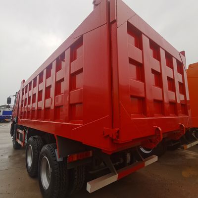 Trasporti industriali Sinotruck 6X4 Tipper Truck con capacità di carico di 30 t e pneumatici
