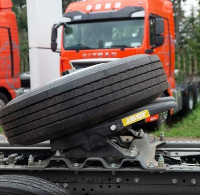 Sedile a sospensione pneumatica e serbatoio di carburante da 600L combinazione perfetta per trainare semirimorchio