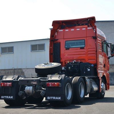 Camionetti Shacman con cisterna da 400 litri e sospensione ad aria