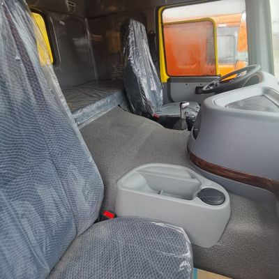 Dumping industriale con camion pesante 6X4 Sinotruck Trucker e sterzo idraulico
