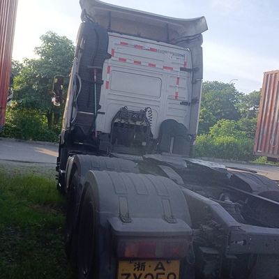 Ritiratore pesante Shacman personalizzato con serbatoio da 1000 litri e certificato ISO