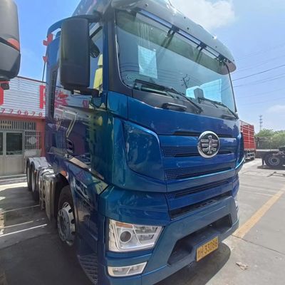 Trasporto a lunga distanza 560 CV camion di traino con sedile a sospensione a aria e serbatoio di carburante da 400 l